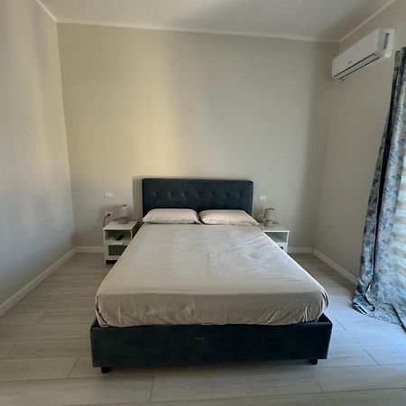 Airport House Apartment Napoli Bagian luar foto