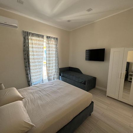 Airport House Apartment Napoli Bagian luar foto