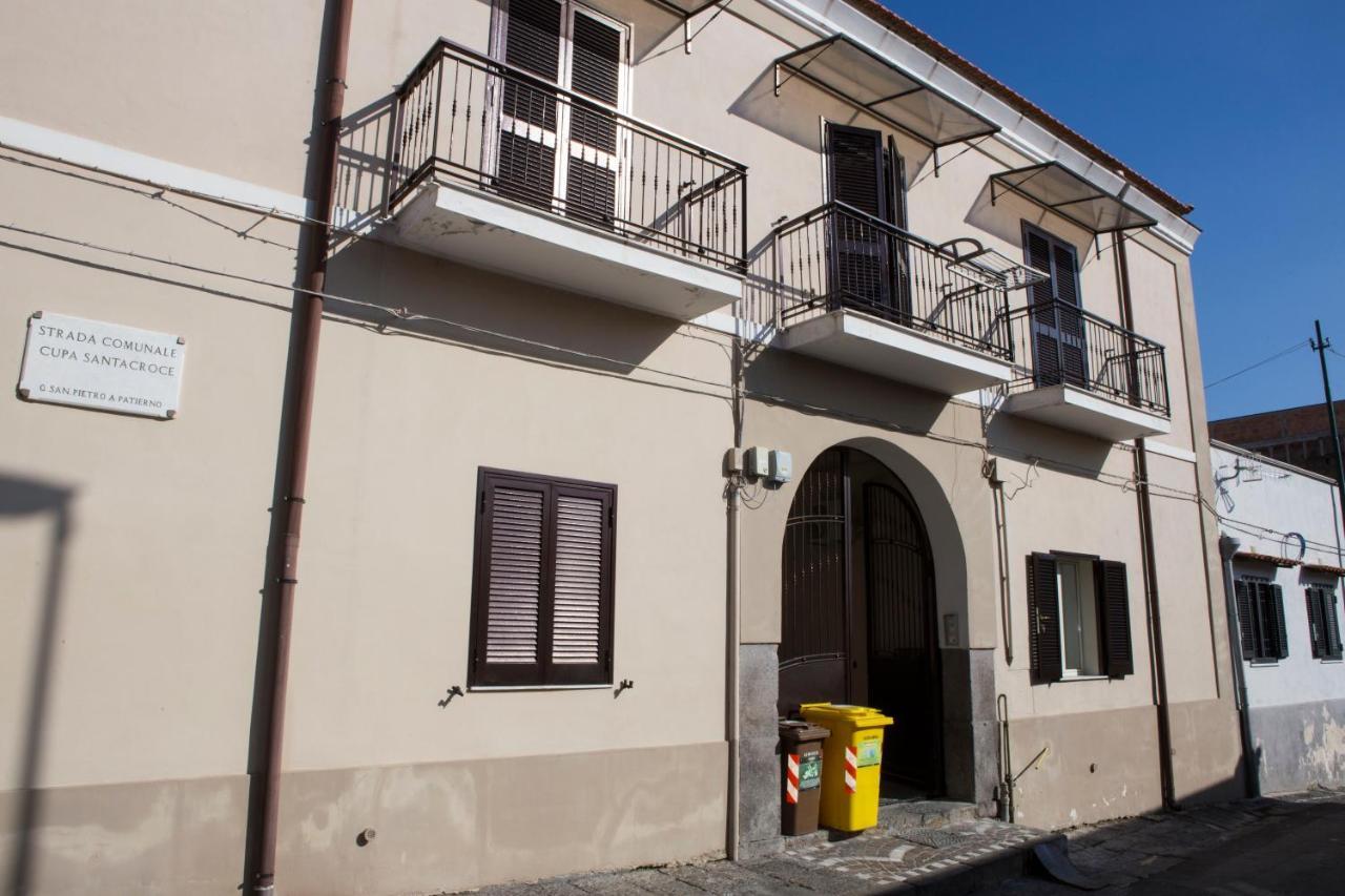 Airport House Apartment Napoli Bagian luar foto
