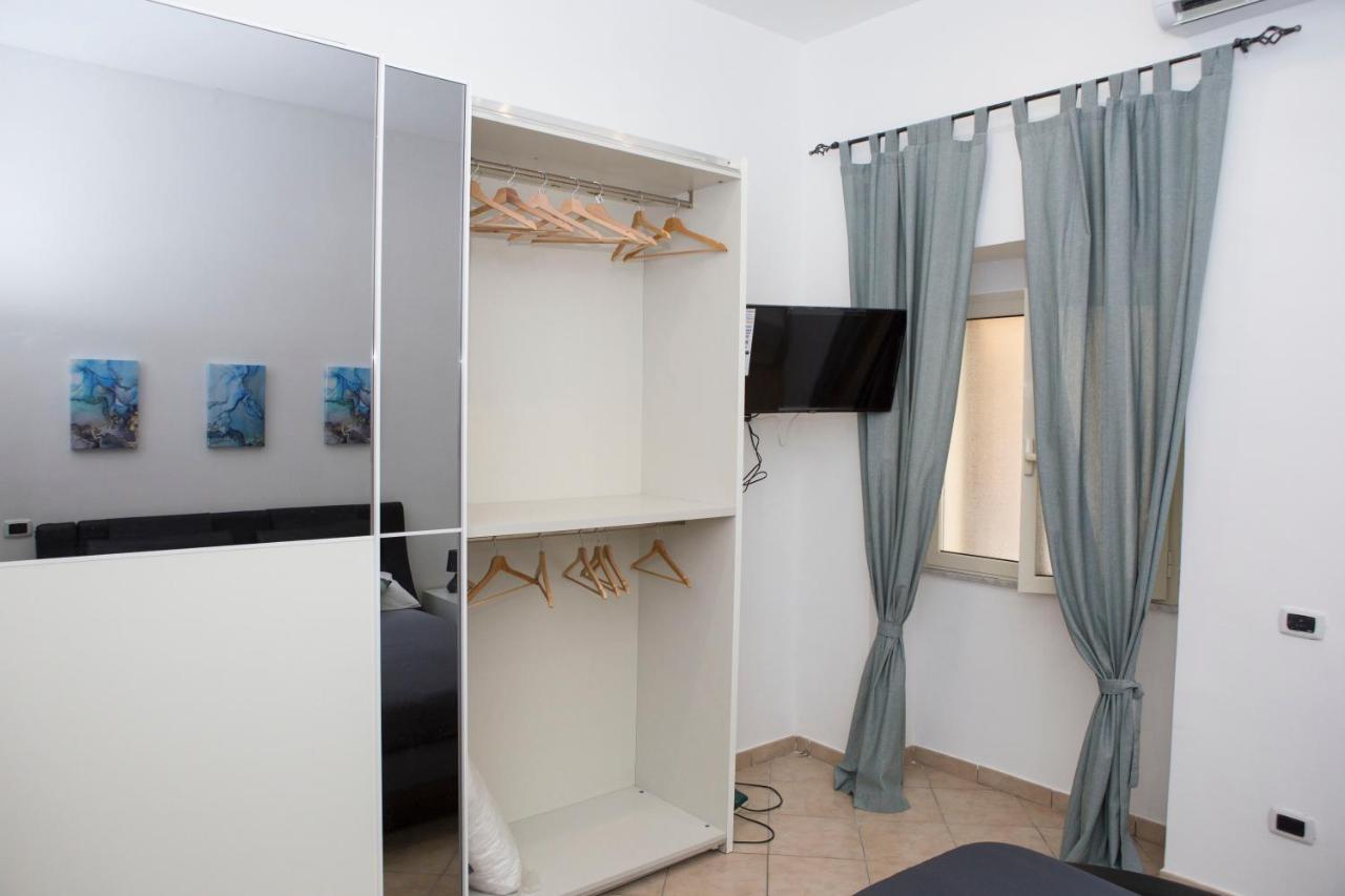 Airport House Apartment Napoli Bagian luar foto