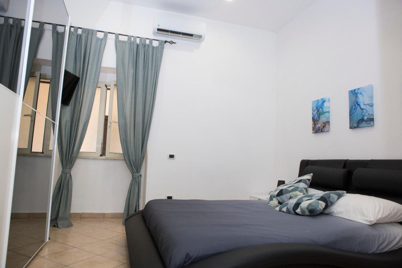 Airport House Apartment Napoli Bagian luar foto