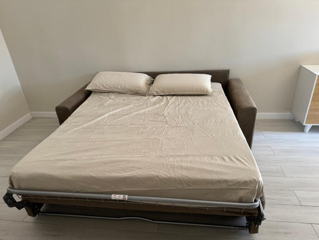 Airport House Apartment Napoli Bagian luar foto