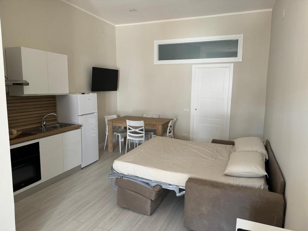 Airport House Apartment Napoli Bagian luar foto