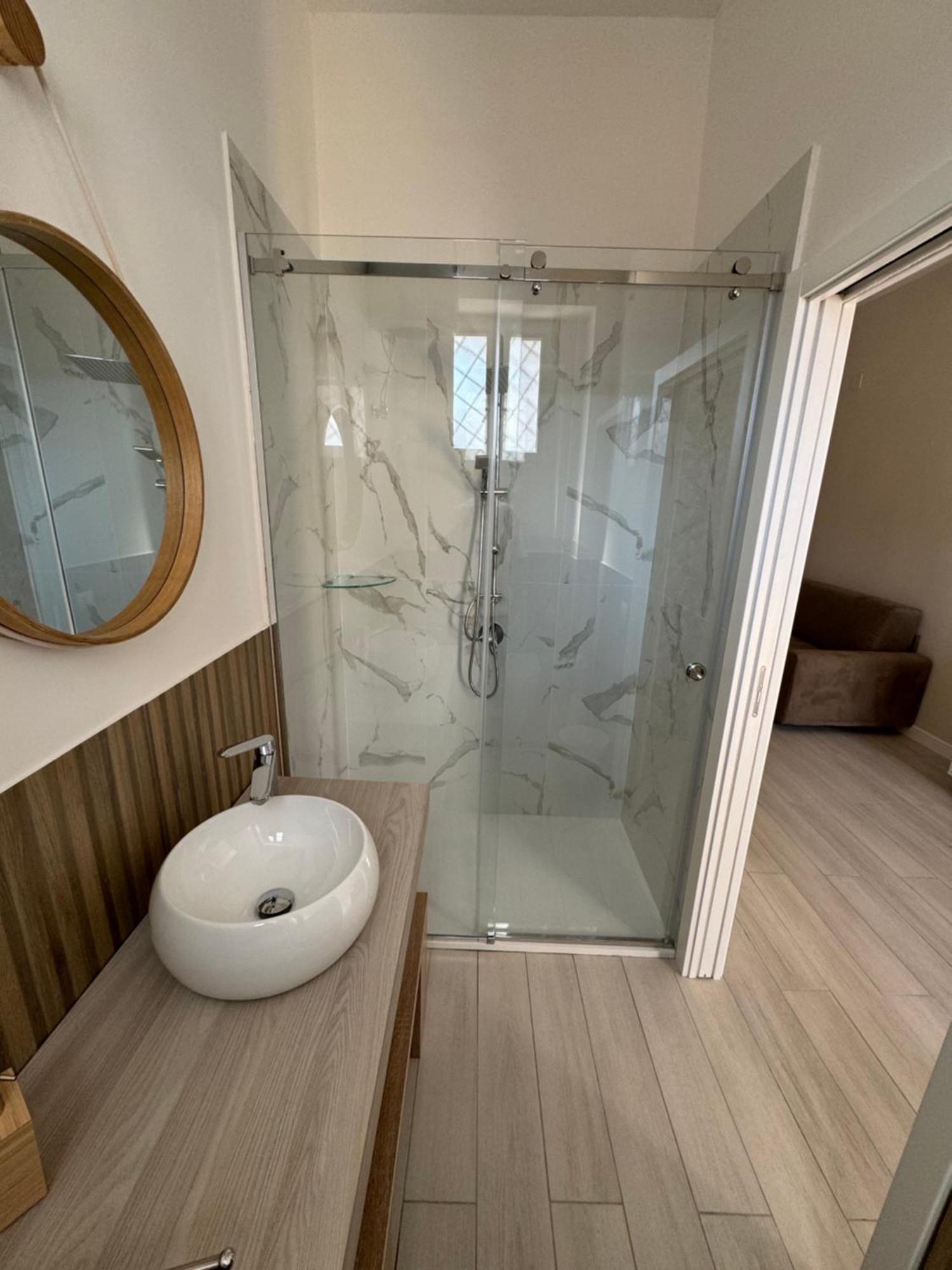 Airport House Apartment Napoli Bagian luar foto