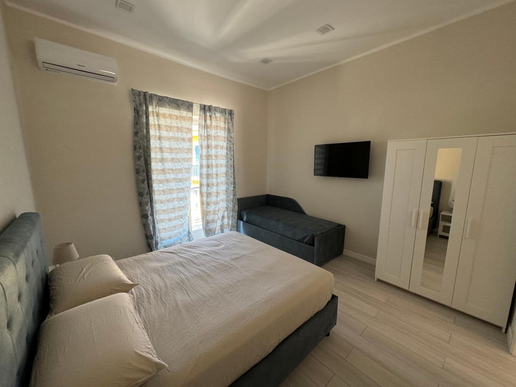 Airport House Apartment Napoli Bagian luar foto